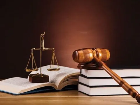 Thẩm quyền là gì? Vai trò của thẩm quyền trong pháp lý
