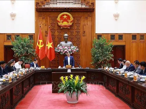 Thủ tướng: Sử dụng ngay Quỹ bình ổn giá xăng dầu trong ngày 10/3