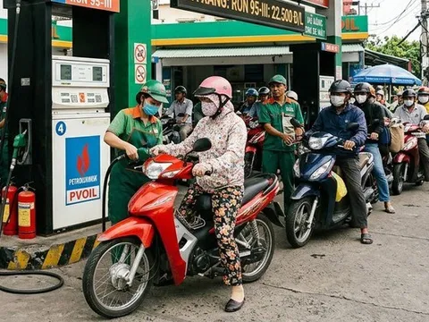 Huế chỉ đạo ‘nóng’ nhằm ngăn chặn tình trạng cây xăng bán 'cầm chừng'